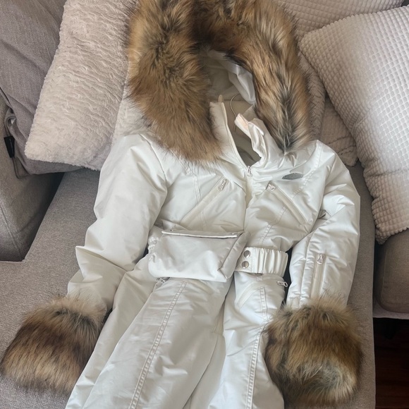 Snow suit - Picture 1 of 9